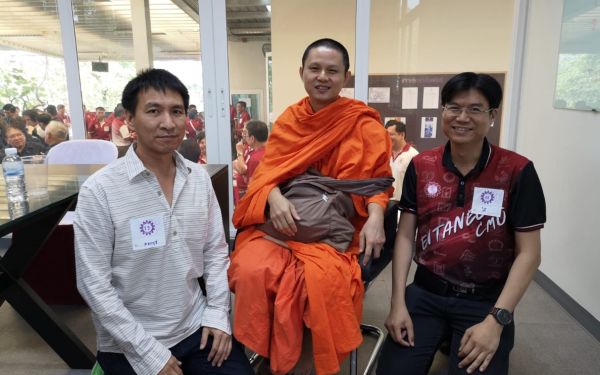 ภาพบรรยากาศพิธีทำบุญเลี้ยงพระเนื่องในโอกาสวันขึ้นปีใหม่และทำบุญประจำปีอาคารสมาคมฯ พิธีแสดงมุทิตาจิตต่อนักศึกษาเก่าฯ รุ่นที่ 8 และรุ่นพี่ที่เกษียณ