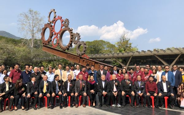 ภาพบรรยากาศงานแสดงความยินดีดุษฏีบัณฑิตกิตติมศักดิ์ และนักศึกษาเก่าดีเด่น มหาวิทยาลัยเชียงใหม่ ประจำปีการศึกษา 2562