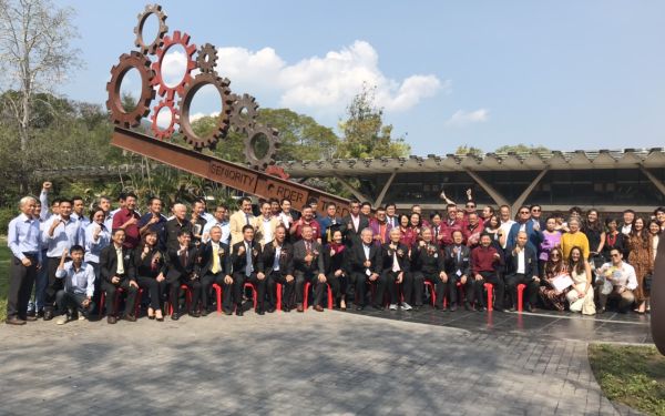 ภาพบรรยากาศงานแสดงความยินดีดุษฏีบัณฑิตกิตติมศักดิ์ และนักศึกษาเก่าดีเด่น มหาวิทยาลัยเชียงใหม่ ประจำปีการศึกษา 2562