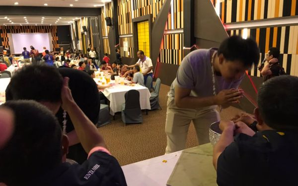 พิธีรดน้ำดำหัวอาจารย์อาวุโสและรุ่นพี่นายช่าง (ภาคตะวันออก)