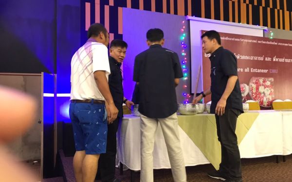 พิธีรดน้ำดำหัวอาจารย์อาวุโสและรุ่นพี่นายช่าง (ภาคตะวันออก)