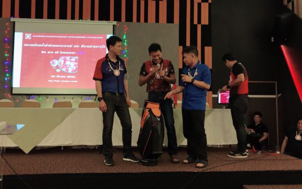 พิธีรดน้ำดำหัวอาจารย์อาวุโสและรุ่นพี่นายช่าง (ภาคตะวันออก)