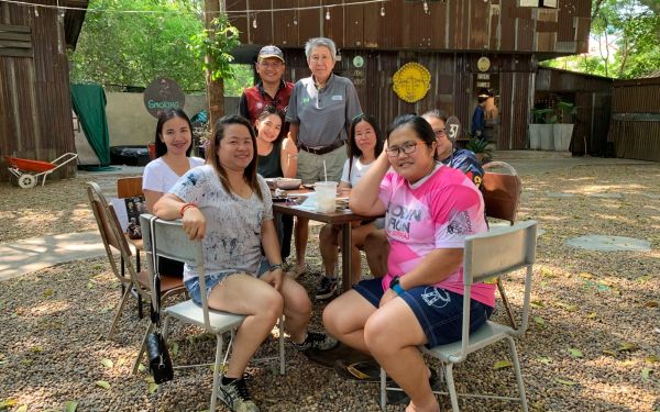 พิธีรดน้ำดำหัวอาจารย์อาวุโสและรุ่นพี่นายช่าง (ภาคตะวันออก)