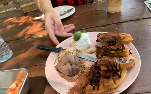 พิธีรดน้ำดำหัวอาจารย์อาวุโสและรุ่นพี่นายช่าง (ภาคตะวันออก)