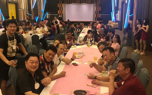 พิธีรดน้ำดำหัวอาจารย์อาวุโสและรุ่นพี่นายช่าง (ภาคตะวันออก)