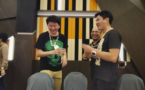 พิธีรดน้ำดำหัวอาจารย์อาวุโสและรุ่นพี่นายช่าง (ภาคตะวันออก)