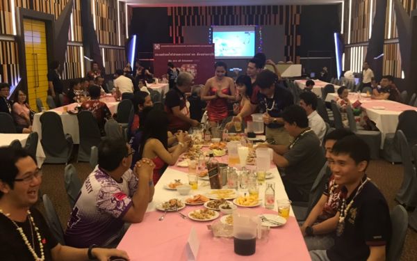 พิธีรดน้ำดำหัวอาจารย์อาวุโสและรุ่นพี่นายช่าง (ภาคตะวันออก)