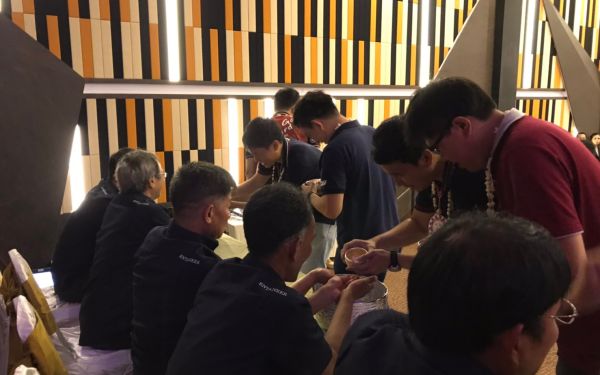 พิธีรดน้ำดำหัวอาจารย์อาวุโสและรุ่นพี่นายช่าง (ภาคตะวันออก)