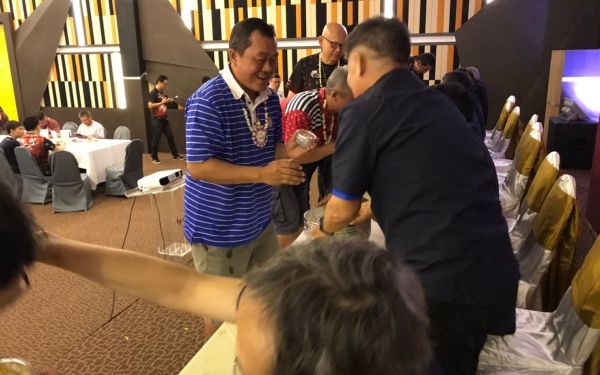 พิธีรดน้ำดำหัวอาจารย์อาวุโสและรุ่นพี่นายช่าง (ภาคตะวันออก)