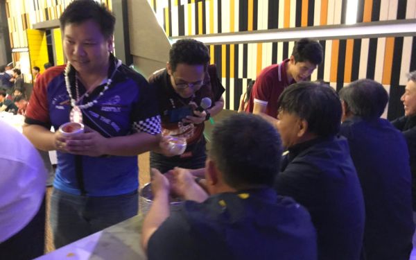 พิธีรดน้ำดำหัวอาจารย์อาวุโสและรุ่นพี่นายช่าง (ภาคตะวันออก)