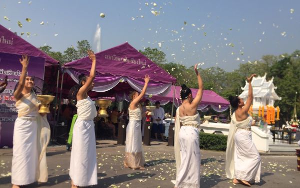 ภาพบรรยากาศงานสมโภชศาลพระภูมิหลังใหม่