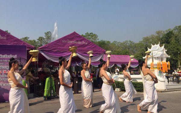 ภาพบรรยากาศงานสมโภชศาลพระภูมิหลังใหม่