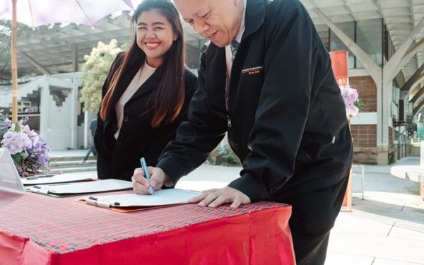 (26-01-63) นักศึกษาเก่าดีเด่น มหาวิทยาลัยเชียงใหม่ ประจำปี 2562