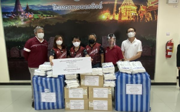 (27-04-63) โครงการช้างเหล็กกระทืบโควิด-19 เฟส 1)ให้รพ.นครพิงค์ จ.เชียงใหม่