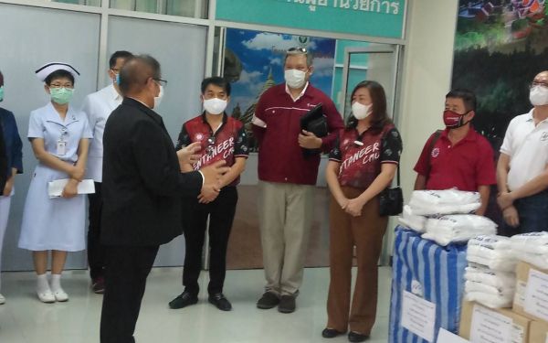 (27-04-63) โครงการช้างเหล็กกระทืบโควิด-19 เฟส 1)ให้รพ.นครพิงค์ จ.เชียงใหม่