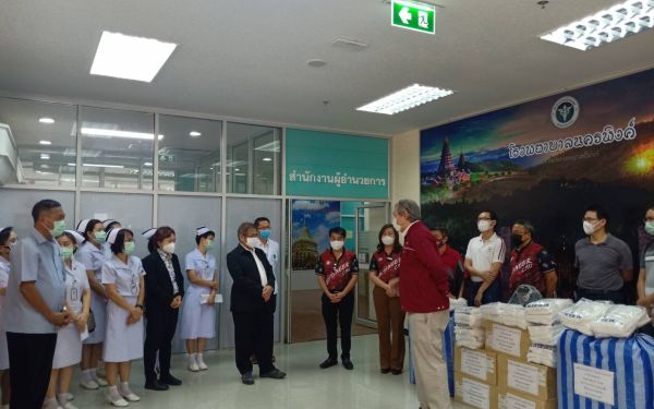 (27-04-63) โครงการช้างเหล็กกระทืบโควิด-19 เฟส 1)ให้รพ.นครพิงค์ จ.เชียงใหม่