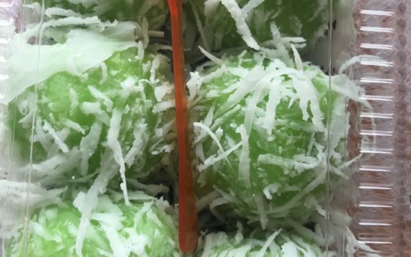 (20-04-63) แจกข้าวกล่องให้กับผู้ประสบภัยโควิด-19_(4)