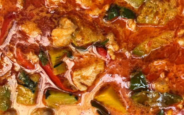 (21-04-63) แจกข้าวกล่องให้กับผู้ประสบภัยโควิด-19_(5)