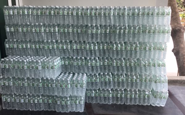 (28-04-63) แจกข้าวกล่องให้กับผู้ประสบภัยโควิด-19_(10)