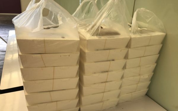 (08-05-63) แจกข้าวกล่องให้กับผู้ประสบภัยโควิด-19_@วัดลาดพร้าว