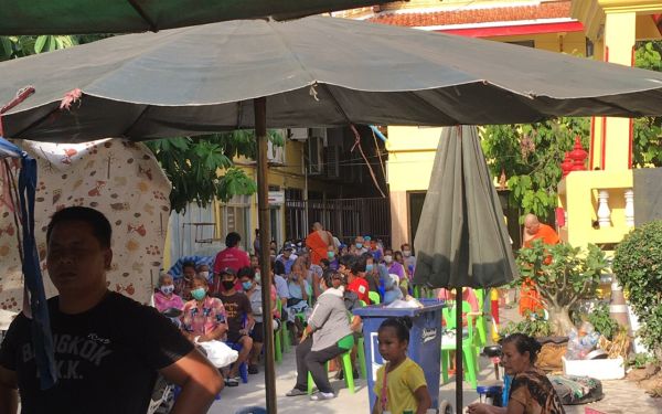 (08-05-63) แจกข้าวกล่องให้กับผู้ประสบภัยโควิด-19_@วัดลาดพร้าว