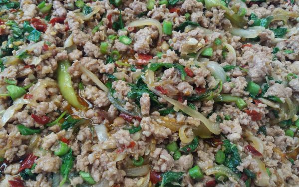 (20-05-63) แจกข้าวกล่องให้กับผู้ประสบภัยโควิด-19_@จุดบริการประชาชนเขตจตุจักร