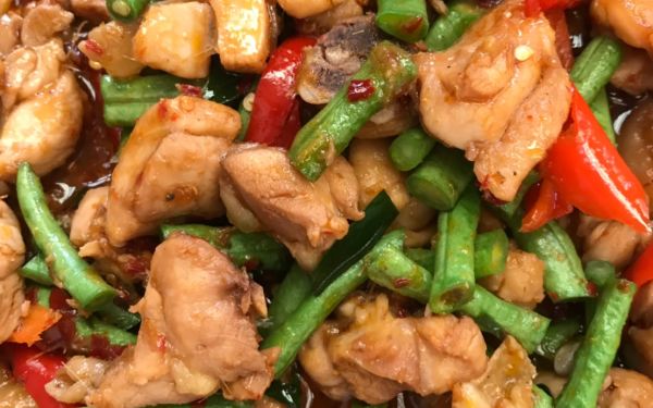 (21-05-63) แจกข้าวกล่องให้กับผู้ประสบภัยโควิด-19_@วัดสาครสุ่นประชาสรรค์