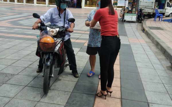 02.06.63 แจกข้าวกล่องให้กับผู้ประสบภัยโควิด-19_@วัดพระศรีฯบางเขน