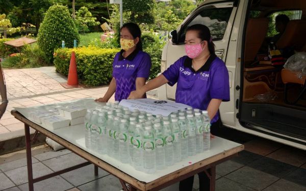 02.06.63 แจกข้าวกล่องให้กับผู้ประสบภัยโควิด-19_@วัดพระศรีฯบางเขน