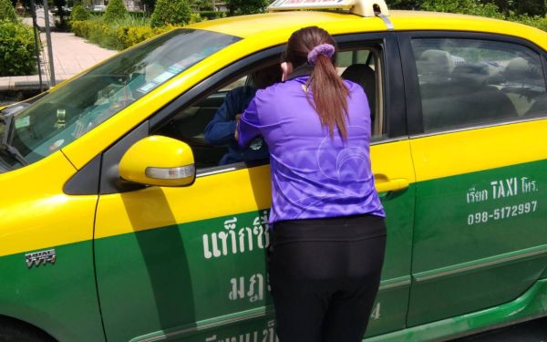 02.06.63 แจกข้าวกล่องให้กับผู้ประสบภัยโควิด-19_@วัดพระศรีฯบางเขน