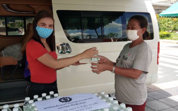 02.06.63 แจกข้าวกล่องให้กับผู้ประสบภัยโควิด-19_@วัดพระศรีฯบางเขน