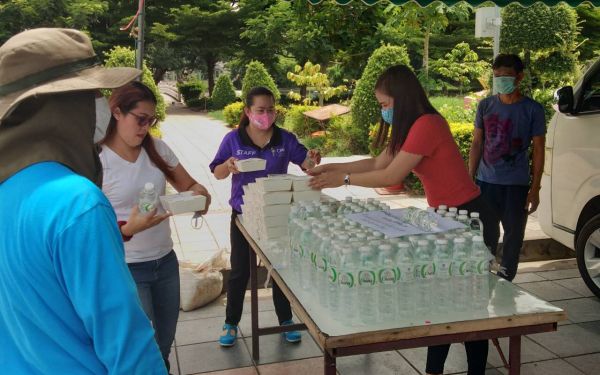 02.06.63 แจกข้าวกล่องให้กับผู้ประสบภัยโควิด-19_@วัดพระศรีฯบางเขน