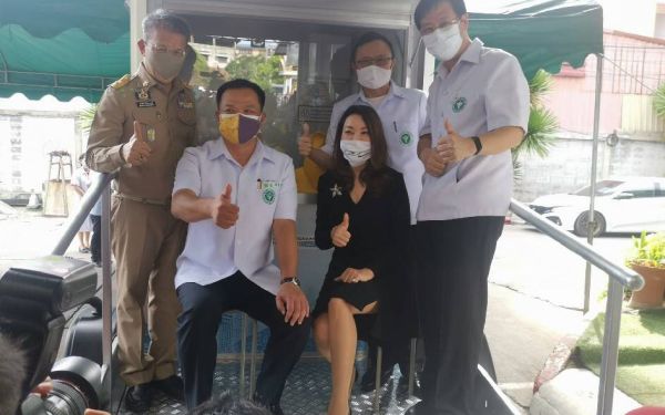 (21-05-63) มอบห้องตรวจปลอดเชื้อและห้องตรวจปลอดเชื้อเคลื่อนที่