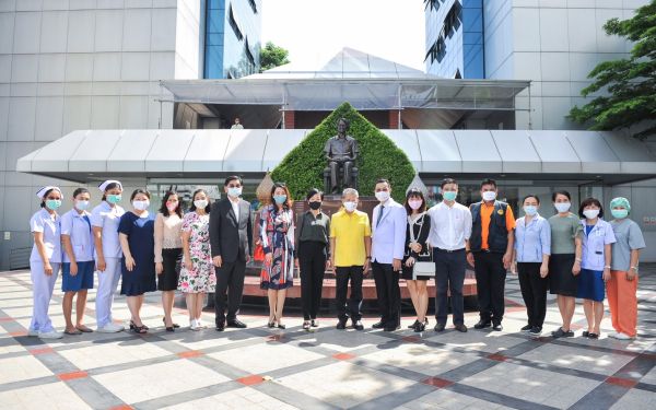 11.06.63 มอบห้องตรวจปลอดเชื้อเคลื่อนที่ (Mobile Clinic) ให้กับโรงพยาบาลบ้านแพ้ว