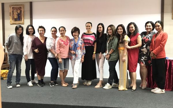 21.06.63 ภาพกิจกรรม Workshop เรียนการแต่งหน้าเพื่อส่งเสริมบุคลิกภาพและโหวงเฮง