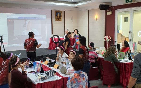 21.06.63 ภาพกิจกรรม Workshop เรียนการแต่งหน้าเพื่อส่งเสริมบุคลิกภาพและโหวงเฮง