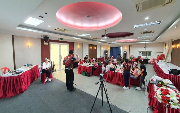 21.06.63 ภาพกิจกรรม Workshop เรียนการแต่งหน้าเพื่อส่งเสริมบุคลิกภาพและโหวงเฮง