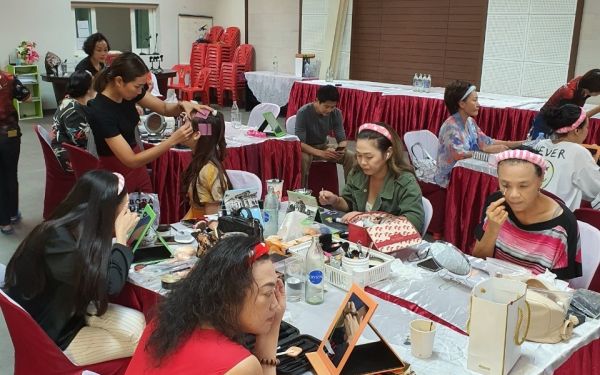 21.06.63 ภาพกิจกรรม Workshop เรียนการแต่งหน้าเพื่อส่งเสริมบุคลิกภาพและโหวงเฮง