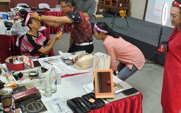 21.06.63 ภาพกิจกรรม Workshop เรียนการแต่งหน้าเพื่อส่งเสริมบุคลิกภาพและโหวงเฮง