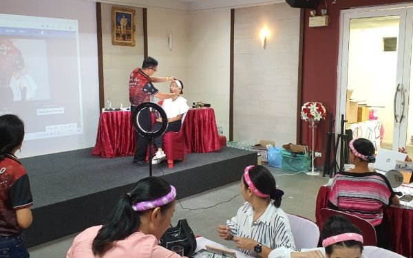 21.06.63 ภาพกิจกรรม Workshop เรียนการแต่งหน้าเพื่อส่งเสริมบุคลิกภาพและโหวงเฮง