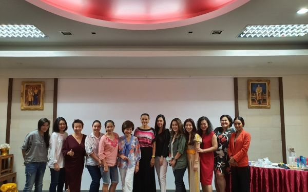 21.06.63 ภาพกิจกรรม Workshop เรียนการแต่งหน้าเพื่อส่งเสริมบุคลิกภาพและโหวงเฮง