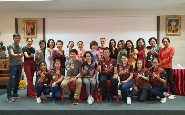 21.06.63 ภาพกิจกรรม Workshop เรียนการแต่งหน้าเพื่อส่งเสริมบุคลิกภาพและโหวงเฮง