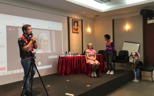 19.07.63 ภาพกิจกรรม Workshop เรียนการแต่งหน้าเพื่อส่งเสริมบุคลิกภาพและโหงวเฮง ครั้งที่ 2