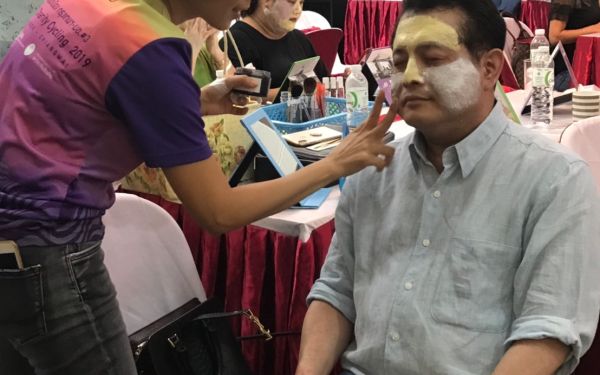 19.07.63 ภาพกิจกรรม Workshop เรียนการแต่งหน้าเพื่อส่งเสริมบุคลิกภาพและโหงวเฮง ครั้งที่ 2