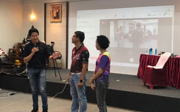 19.07.63 ภาพกิจกรรม Workshop เรียนการแต่งหน้าเพื่อส่งเสริมบุคลิกภาพและโหงวเฮง ครั้งที่ 2