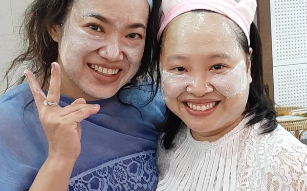 19.07.63 ภาพกิจกรรม Workshop เรียนการแต่งหน้าเพื่อส่งเสริมบุคลิกภาพและโหงวเฮง ครั้งที่ 2