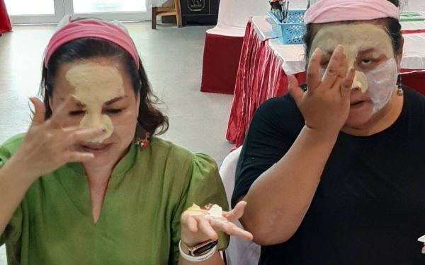 19.07.63 ภาพกิจกรรม Workshop เรียนการแต่งหน้าเพื่อส่งเสริมบุคลิกภาพและโหงวเฮง ครั้งที่ 2