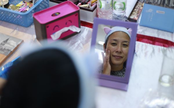 19.07.63 ภาพกิจกรรม Workshop เรียนการแต่งหน้าเพื่อส่งเสริมบุคลิกภาพและโหงวเฮง ครั้งที่ 2