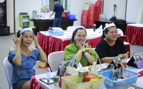 19.07.63 ภาพกิจกรรม Workshop เรียนการแต่งหน้าเพื่อส่งเสริมบุคลิกภาพและโหงวเฮง ครั้งที่ 2