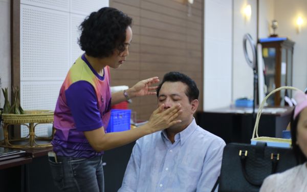 19.07.63 ภาพกิจกรรม Workshop เรียนการแต่งหน้าเพื่อส่งเสริมบุคลิกภาพและโหงวเฮง ครั้งที่ 2